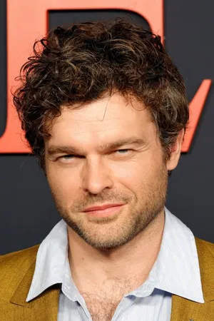 Alden Ehrenreich photo