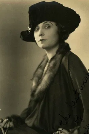 Maude George photo