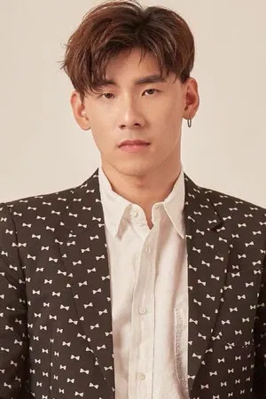 Thanakorn Kuljarassombat photo