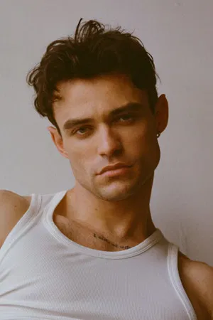 Thomas Doherty photo