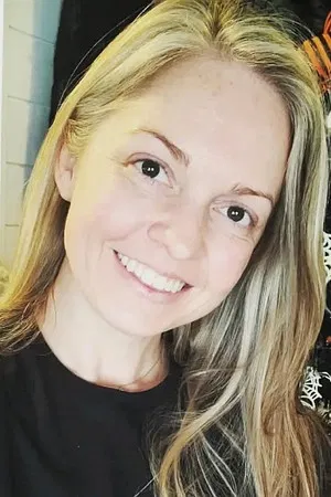 Laura Beth Love photo