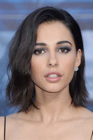 Naomi Scott photo