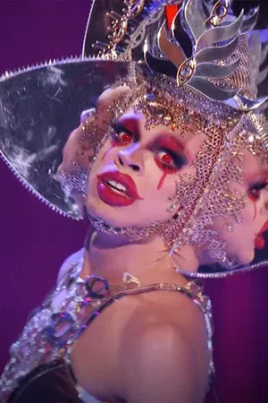 Yvie Oddly photo