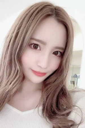 Sarina Momonaga photo