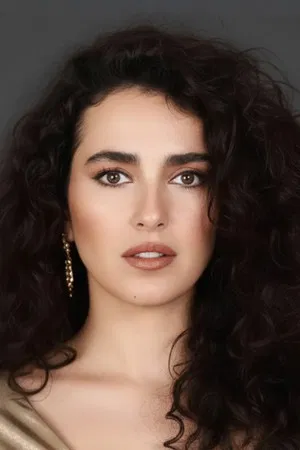 Yaprak Özdemiroğlu photo