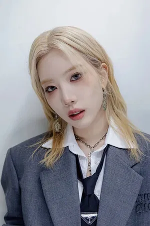Kim Lip photo