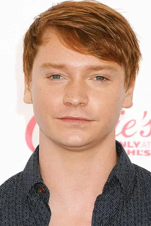 Calum Worthy photo