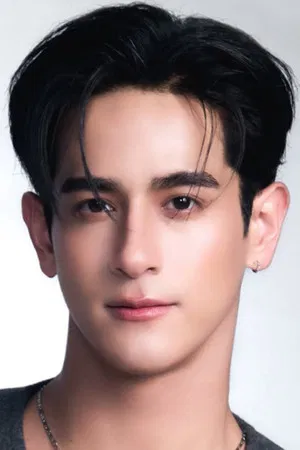 Phachara Thanakulwuttiporn photo