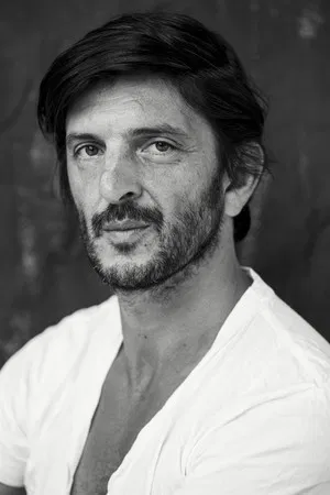 Raphael Roger Levy photo