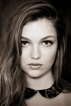 Lili Simmons photo