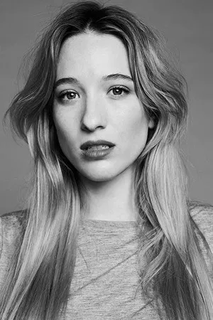 Sophie Lowe photo
