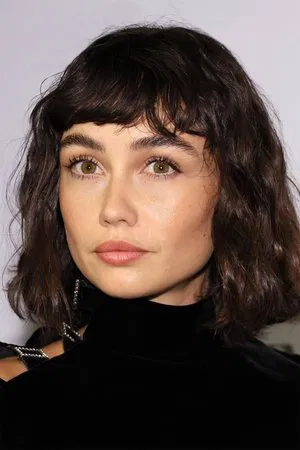 Sydney Chandler photo