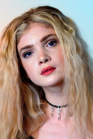 Elena Kampouris photo