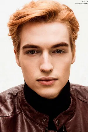 Trevor Stines photo
