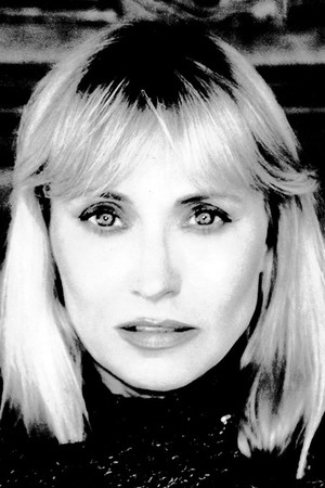 Darlanne Fluegel photo