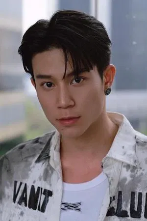 Thawatchanin Darayon photo