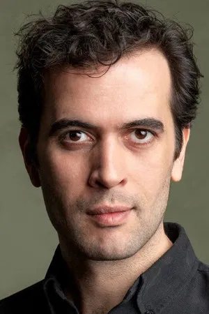 Uygar Özçelik photo