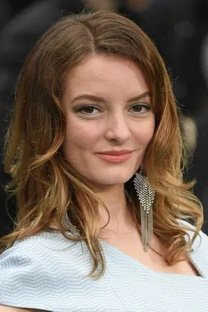 Dakota Blue Richards photo