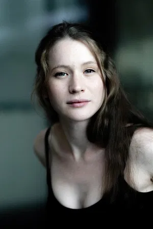 Claire Duburcq photo