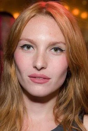 Joséphine de la Baume photo