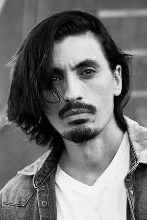 Aaron Schoenke photo