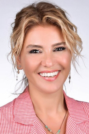 Gülben Ergen photo