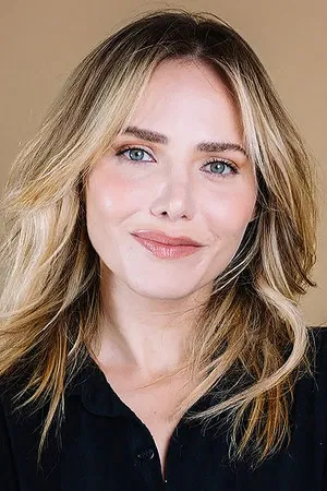 Letícia Colin photo