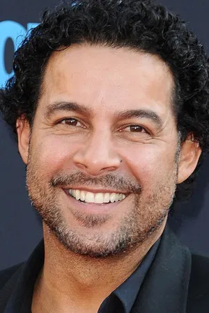 Jon Huertas photo