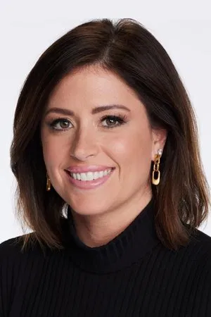 Chloe Melas photo
