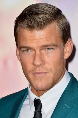 Alan Ritchson photo