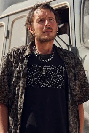 Joshua Liam Henderson photo