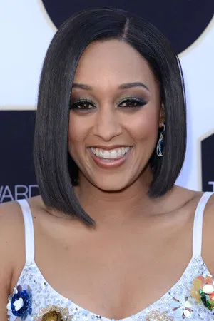 Tia Mowry photo
