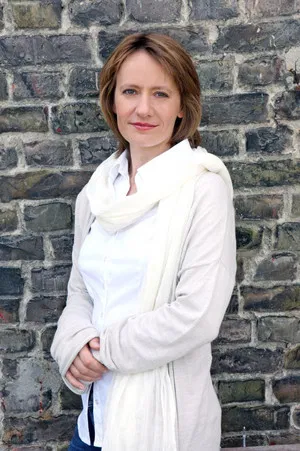 Jennipher Antoni photo