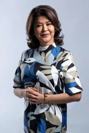 Sandy Andolong photo