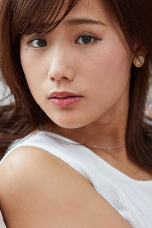 Yuzuki Akiyama photo