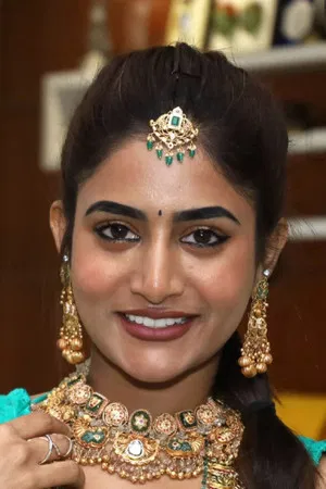 Nayani Pavani photo
