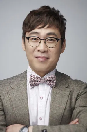 Jang Dong-hyuk photo