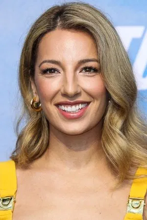 Vanessa Lengies photo