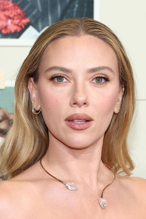 Scarlett Johansson photo