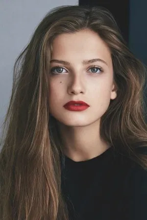 Zoë Pastelle Holthuizen photo