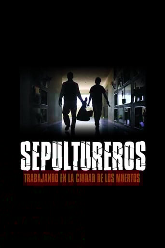 Sepultureros: trabajando en la ciudad de los muertos poster
