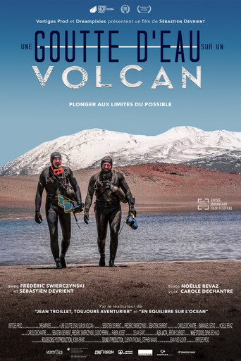 Une goutte d’eau sur un volcan poster
