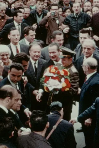 Visite de Youri Gagarine à Ivry-sur-Seine poster