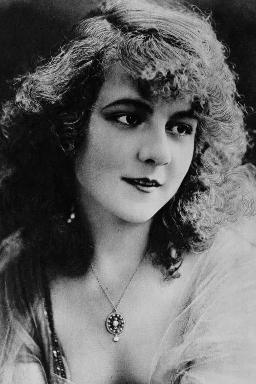 Pauline Curley profile