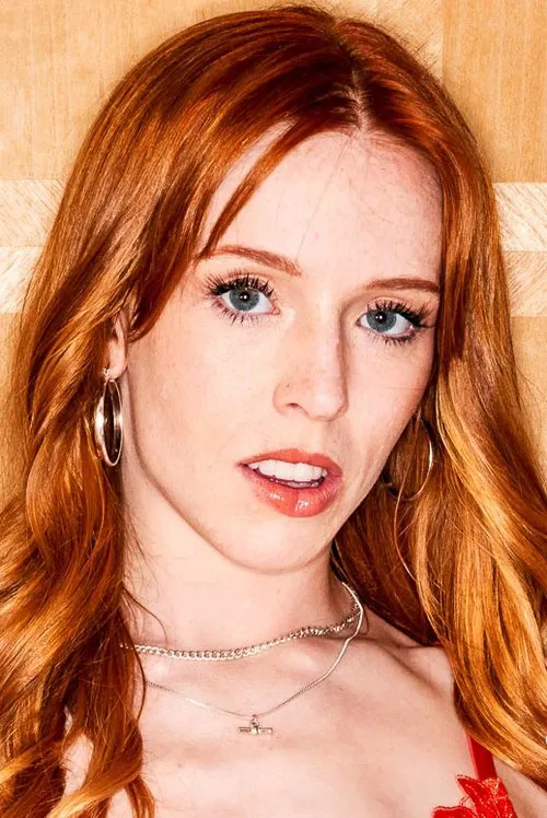 Madi Collins profile