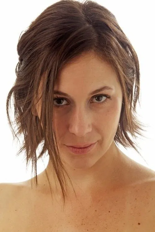 Adriana Guerra profile