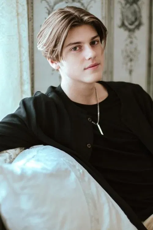 Ruel Van Dijk profile