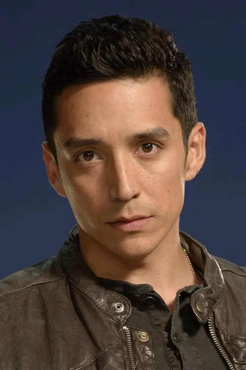 Gabriel Luna profile