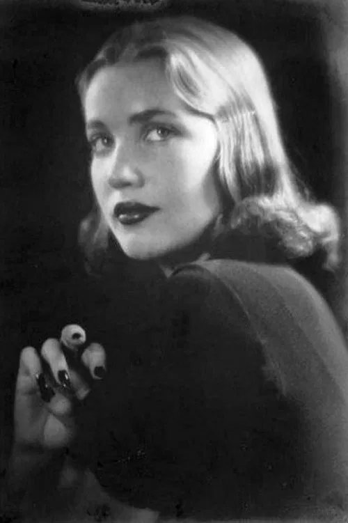 Edith Bouvier Beale profile