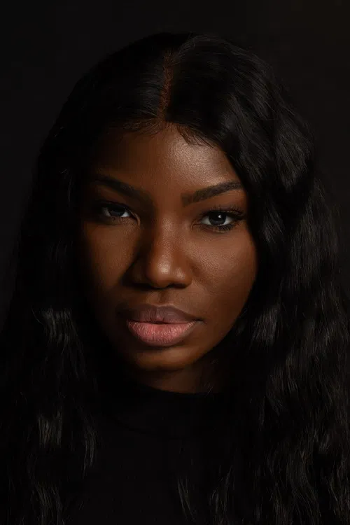 Elizabeth Foxx profile